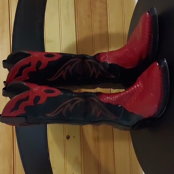 Tony Lama Shoes - Red and black Tony Lama Cowgirl boots